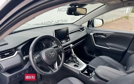 Toyota RAV4, 2021 год, 3 280 000 рублей, 12 фотография