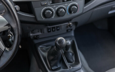 Toyota Hilux VII, 2012 год, 1 950 000 рублей, 25 фотография