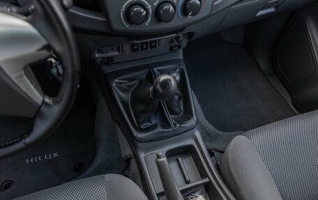 Toyota Hilux VII, 2012 год, 1 950 000 рублей, 23 фотография