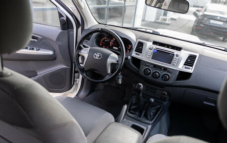 Toyota Hilux VII, 2012 год, 1 950 000 рублей, 29 фотография