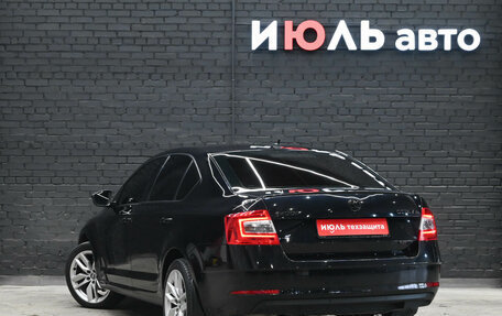 Skoda Octavia, 2018 год, 1 825 000 рублей, 4 фотография