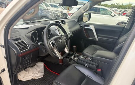Toyota Land Cruiser Prado 150 рестайлинг 2, 2016 год, 3 620 000 рублей, 5 фотография