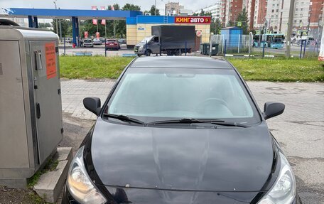 Hyundai Solaris II рестайлинг, 2013 год, 750 000 рублей, 1 фотография