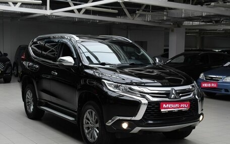 Mitsubishi Pajero Sport III рестайлинг, 2017 год, 2 400 000 рублей, 1 фотография