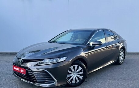 Toyota Camry, 2023 год, 3 380 000 рублей, 1 фотография