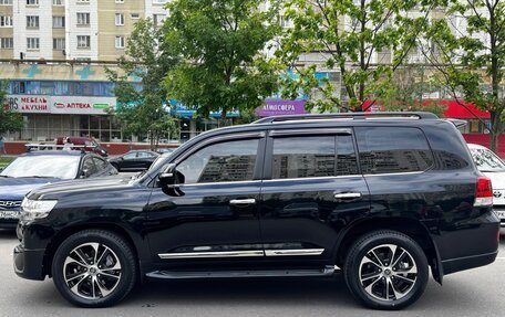 Toyota Land Cruiser 200, 2017 год, 6 800 000 рублей, 4 фотография