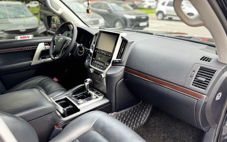 Toyota Land Cruiser 200, 2017 год, 6 800 000 рублей, 15 фотография