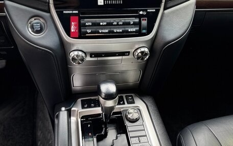 Toyota Land Cruiser 200, 2017 год, 6 800 000 рублей, 25 фотография