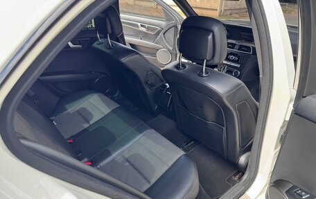 Mercedes-Benz C-Класс, 2011 год, 1 270 000 рублей, 10 фотография
