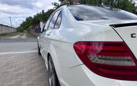 Mercedes-Benz C-Класс, 2011 год, 1 270 000 рублей, 18 фотография