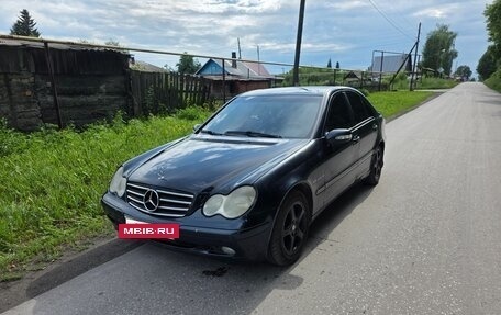 Mercedes-Benz C-Класс, 2002 год, 300 000 рублей, 2 фотография