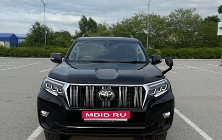 Toyota Land Cruiser Prado 150 рестайлинг 2, 2019 год, 4 370 000 рублей, 2 фотография