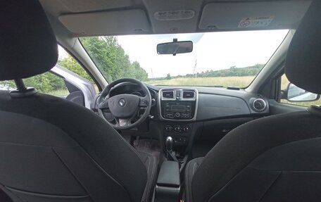 Renault Logan II, 2018 год, 800 000 рублей, 6 фотография