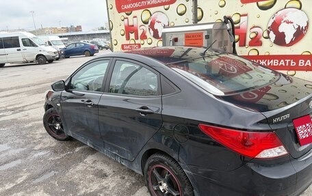 Hyundai Solaris II рестайлинг, 2013 год, 750 000 рублей, 3 фотография