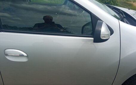 Renault Logan II, 2018 год, 800 000 рублей, 19 фотография