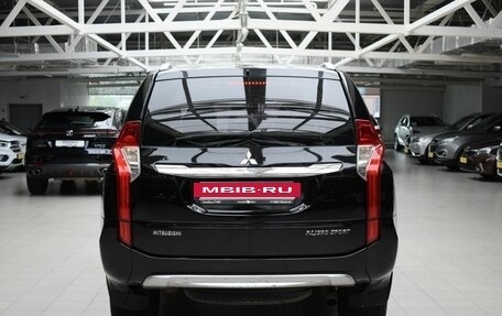 Mitsubishi Pajero Sport III рестайлинг, 2017 год, 2 400 000 рублей, 6 фотография