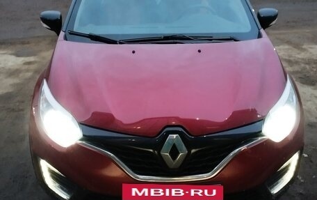 Renault Kaptur I рестайлинг, 2018 год, 1 000 000 рублей, 3 фотография