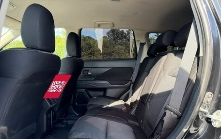 Mitsubishi Outlander III рестайлинг 3, 2021 год, 2 700 000 рублей, 26 фотография