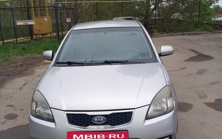 KIA Rio II, 2010 год, 555 000 рублей, 3 фотография