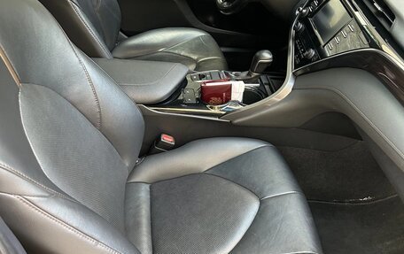 Toyota Camry, 2019 год, 2 400 000 рублей, 9 фотография
