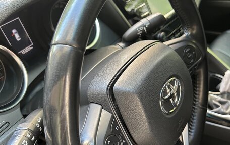 Toyota Camry, 2019 год, 2 400 000 рублей, 8 фотография