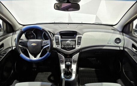 Chevrolet Cruze II, 2011 год, 570 000 рублей, 9 фотография