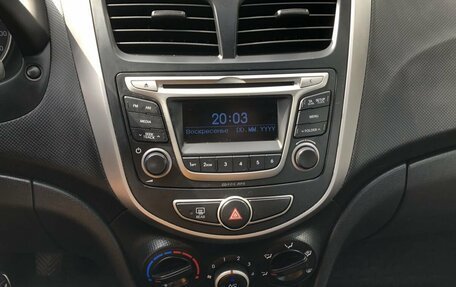 Hyundai Solaris II рестайлинг, 2013 год, 710 000 рублей, 14 фотография