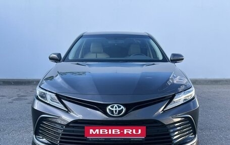 Toyota Camry, 2023 год, 3 380 000 рублей, 2 фотография