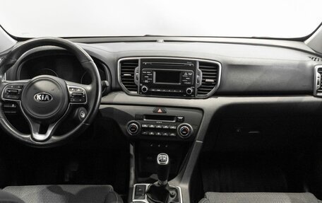 KIA Sportage IV рестайлинг, 2017 год, 2 075 400 рублей, 6 фотография