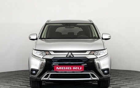 Mitsubishi Outlander III рестайлинг 3, 2019 год, 2 399 000 рублей, 3 фотография