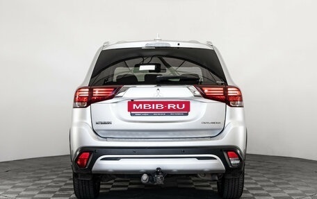 Mitsubishi Outlander III рестайлинг 3, 2019 год, 2 399 000 рублей, 7 фотография