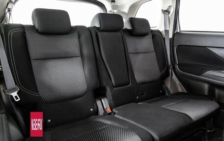 Mitsubishi Outlander III рестайлинг 3, 2019 год, 2 399 000 рублей, 22 фотография