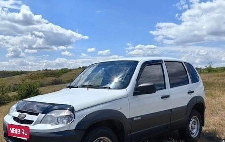 Chevrolet Niva I рестайлинг, 2014 год, 545 000 рублей, 2 фотография