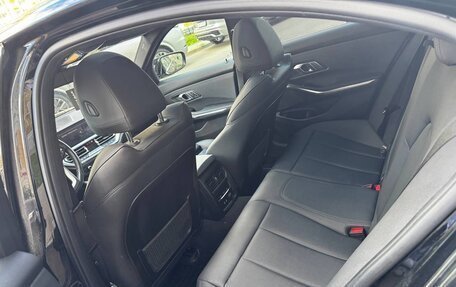 BMW 3 серия, 2019 год, 3 890 000 рублей, 8 фотография