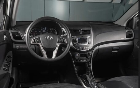 Hyundai Solaris II рестайлинг, 2016 год, 900 000 рублей, 6 фотография