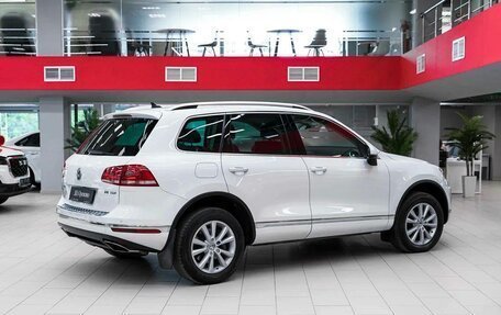 Volkswagen Touareg III, 2016 год, 2 490 000 рублей, 4 фотография
