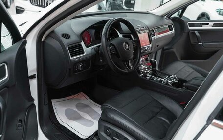 Volkswagen Touareg III, 2016 год, 2 490 000 рублей, 11 фотография