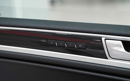 Volkswagen Touareg III, 2016 год, 2 490 000 рублей, 8 фотография