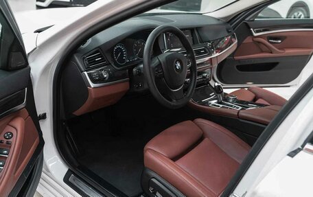 BMW 5 серия, 2016 год, 2 250 000 рублей, 14 фотография