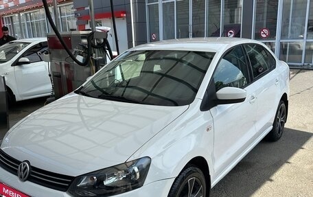Volkswagen Polo VI (EU Market), 2012 год, 725 000 рублей, 3 фотография