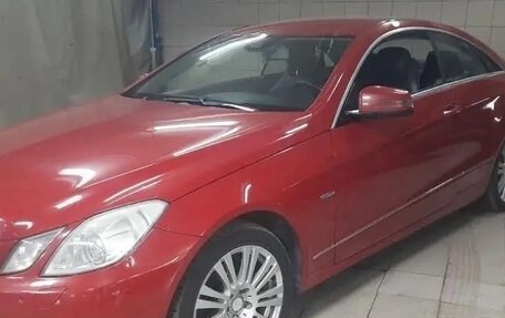 Mercedes-Benz E-Класс, 2012 год, 1 300 000 рублей, 28 фотография