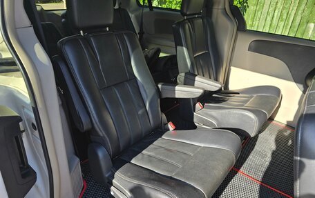 Chrysler Town & Country V рестайлинг, 2012 год, 1 490 000 рублей, 9 фотография