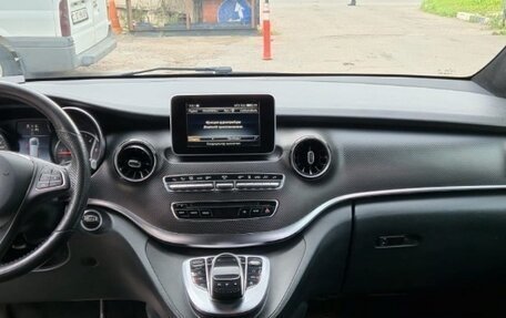 Mercedes-Benz V-Класс, 2019 год, 4 750 000 рублей, 2 фотография