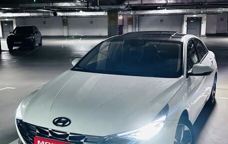Hyundai Elantra, 2021 год, 2 050 000 рублей, 1 фотография