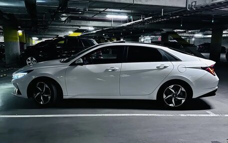 Hyundai Elantra, 2021 год, 2 050 000 рублей, 5 фотография