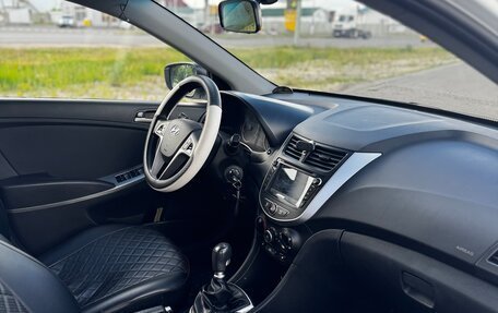 Hyundai Solaris II рестайлинг, 2015 год, 850 000 рублей, 9 фотография