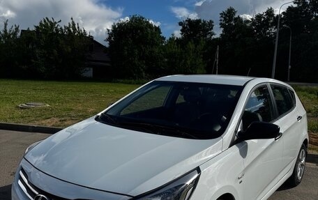 Hyundai Solaris II рестайлинг, 2015 год, 850 000 рублей, 15 фотография