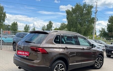 Volkswagen Tiguan II, 2018 год, 2 590 000 рублей, 4 фотография
