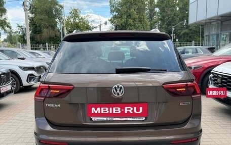 Volkswagen Tiguan II, 2018 год, 2 590 000 рублей, 19 фотография