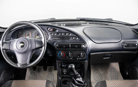 Chevrolet Niva I рестайлинг, 2015 год, 559 000 рублей, 13 фотография
